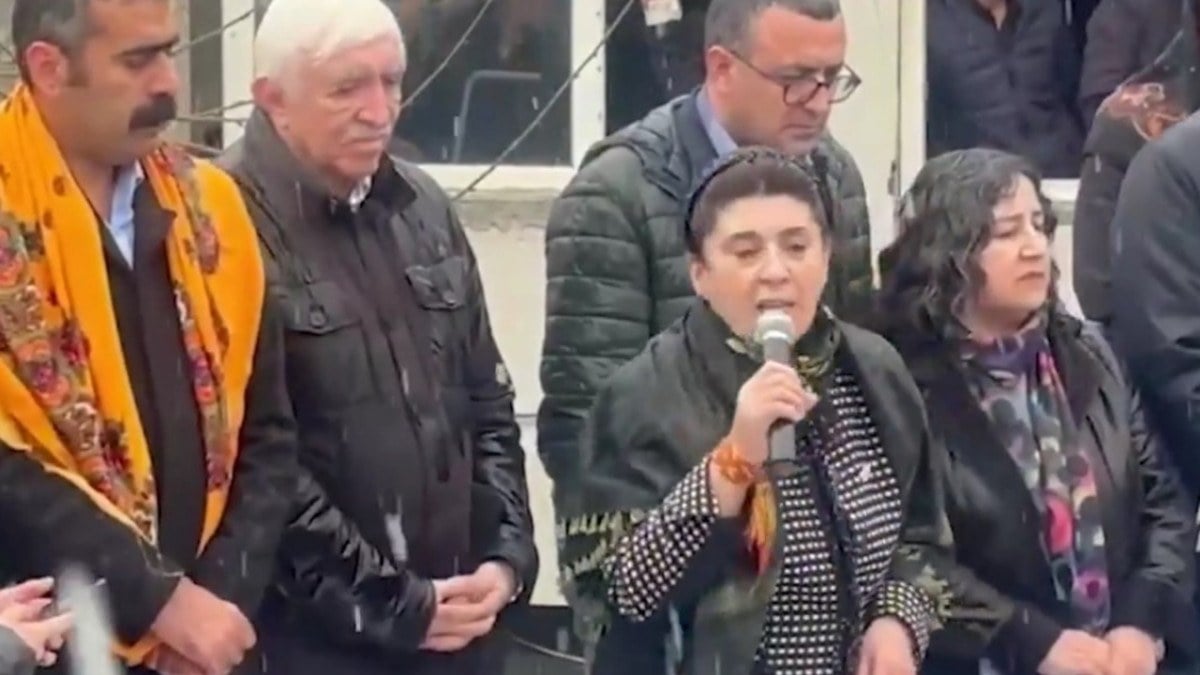 1711277579 324 Leyla Zana DEM Partinin Istanbul adaylarina oy istedi