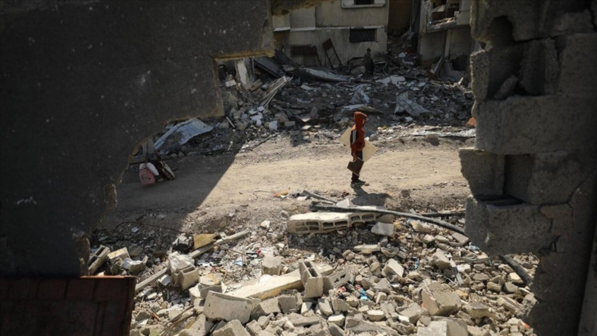 Israil gece boyu Gazze Seridine saldirdi 80 olu